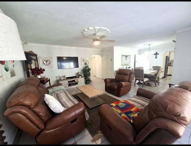 2 BEDROOM TOWNHOUSE SOLD IN UVONGO